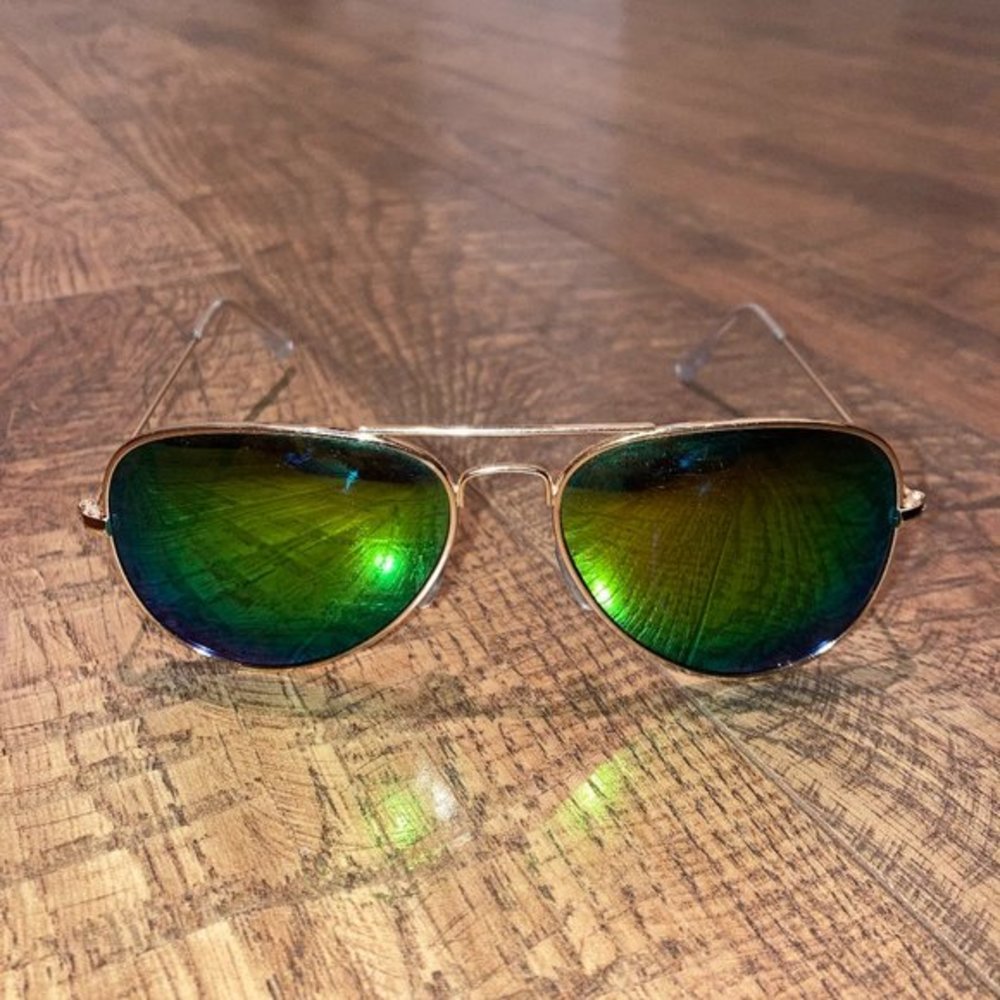 Green/Gold Metal Aviator Sunglasses Unisex